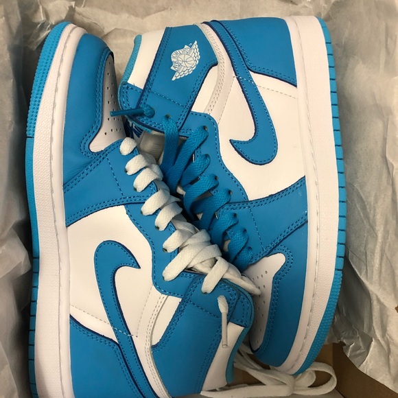 JORDAN 1s - Picture 1 of 2